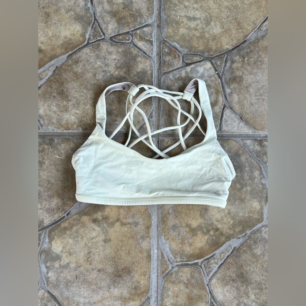 Lululemon sports bra